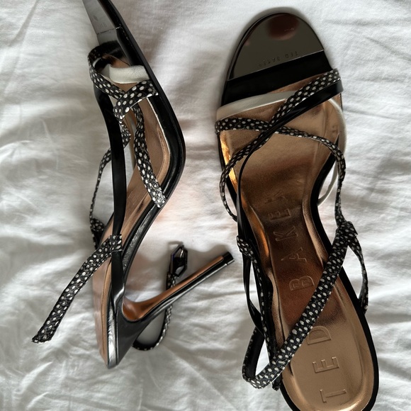 Ted Baker Polka Dot Black White Slingback Heels - Picture 4 of 6